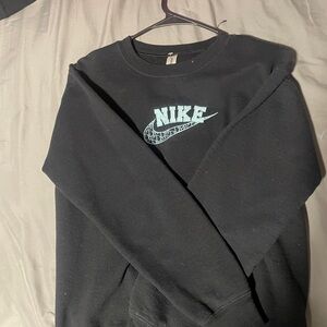 Nike Woman’s Crewneck Sweater